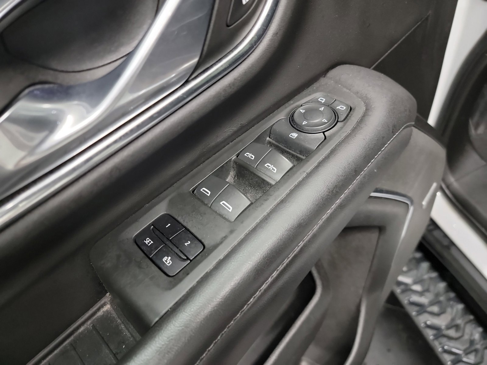 Used 2022 Chevrolet Tahoe Z71 AWD/4WD image 14