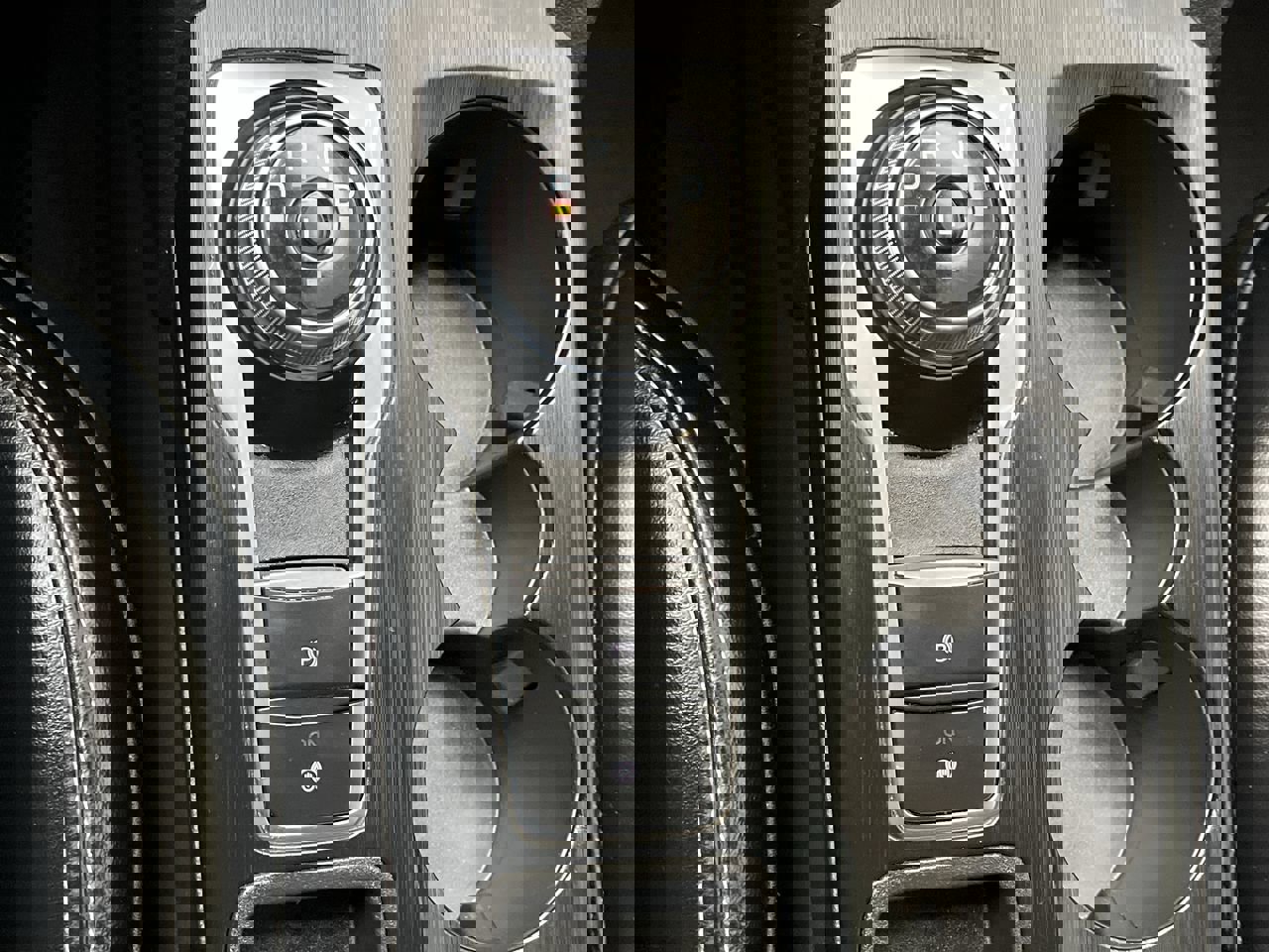 Used 2024 Ford Escape Platinum image 25