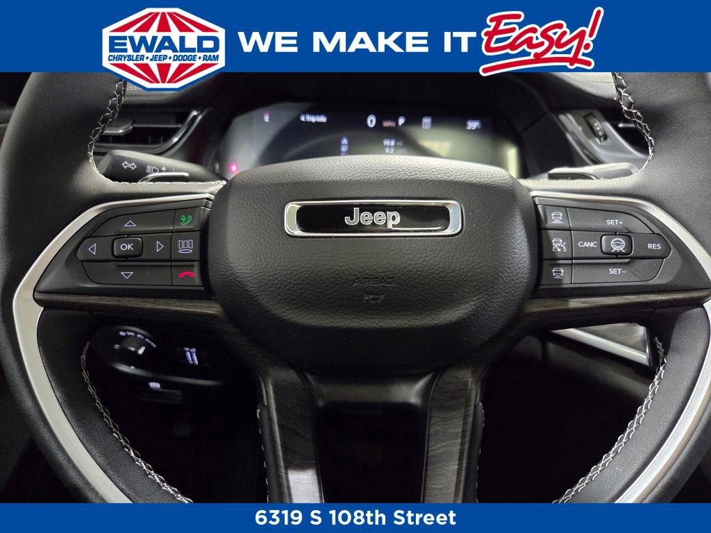 New 2026 Jeep Grand Cherokee Altitude image 7