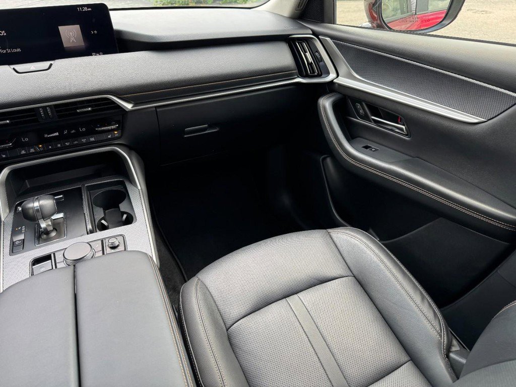 Used 2025 MAZDA CX-70 3.3 Turbo w/ Preferred Package image 15