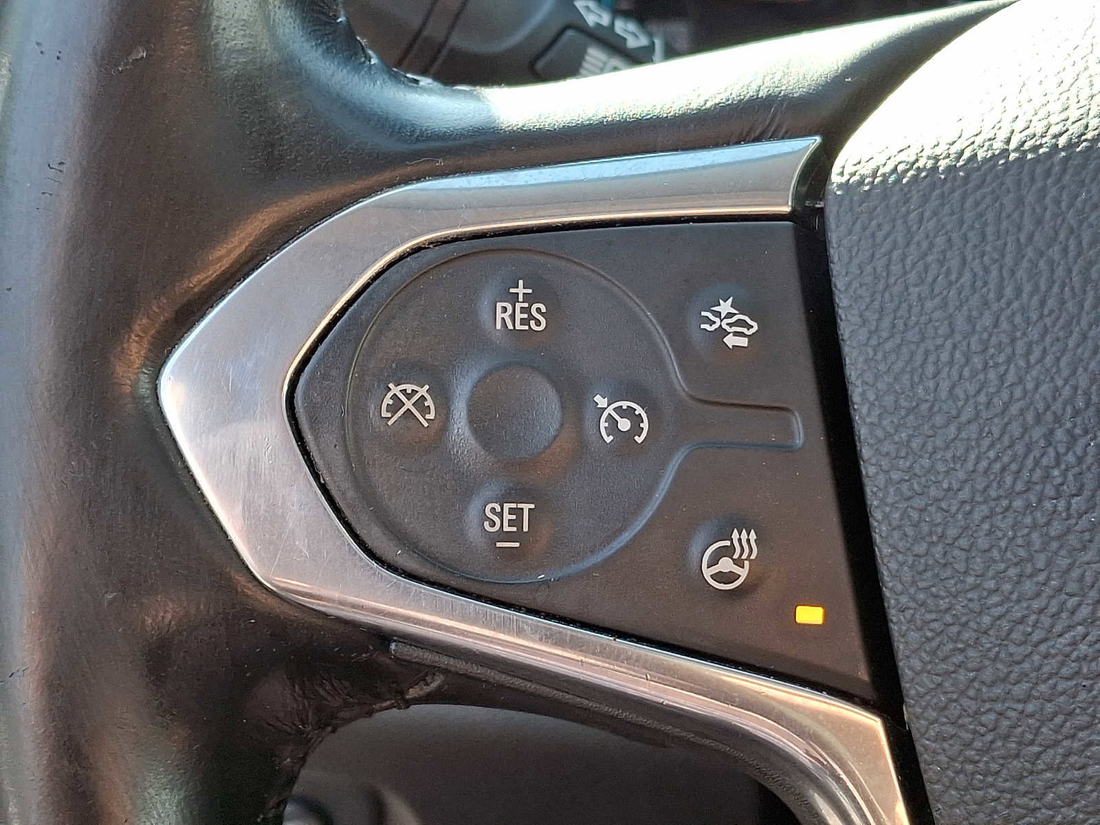 Used 2018 Chevrolet Traverse High Country AWD/4WD image 18