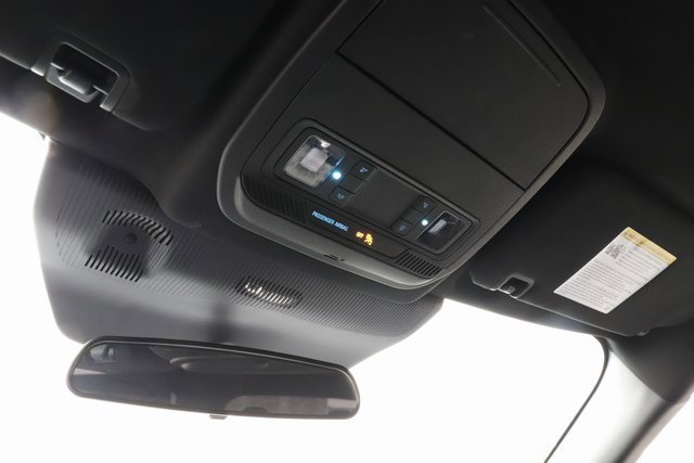 Used 2025 Ford Explorer ST-Line w/ ST-Line Street Pack image 42