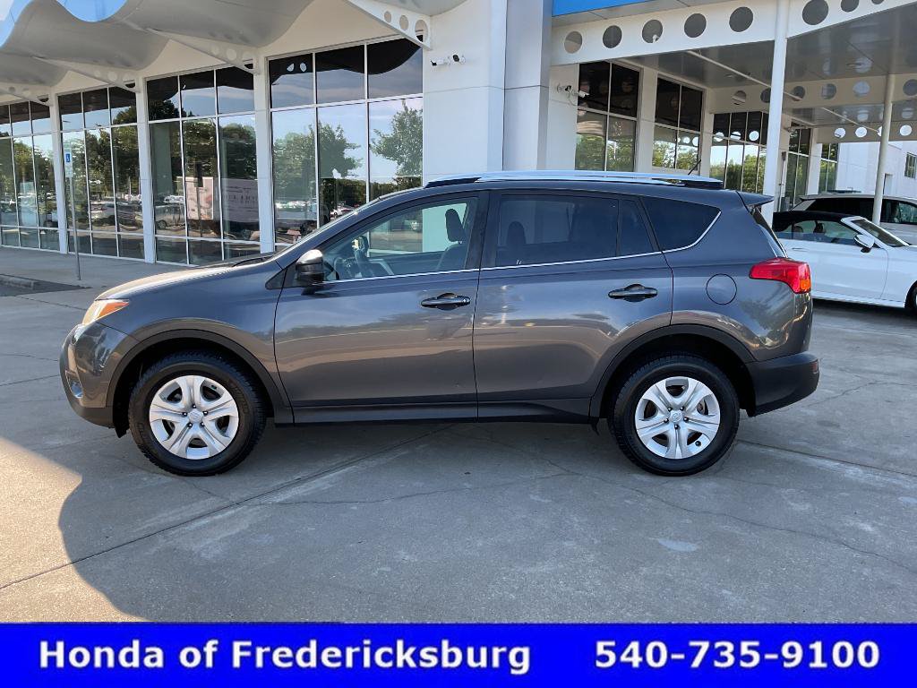 Used 2015 Toyota RAV4 LE AWD/4WD image 3