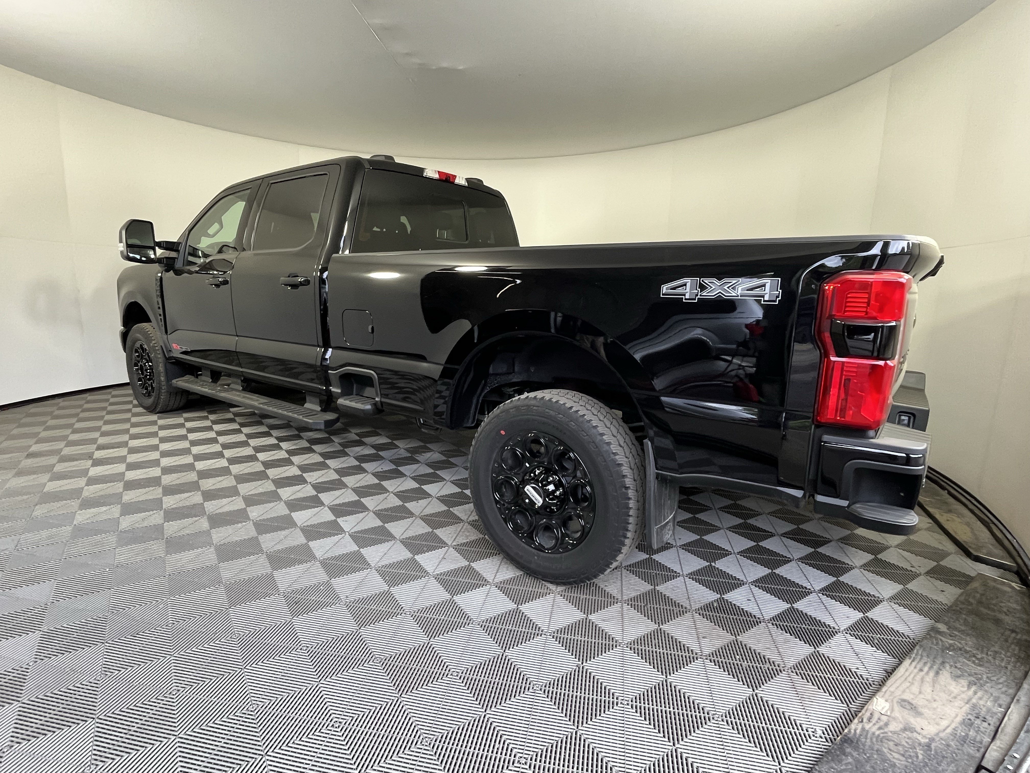New 2026 Ford F250 XLT w/ XLT Premium Package AWD/4WD image 3