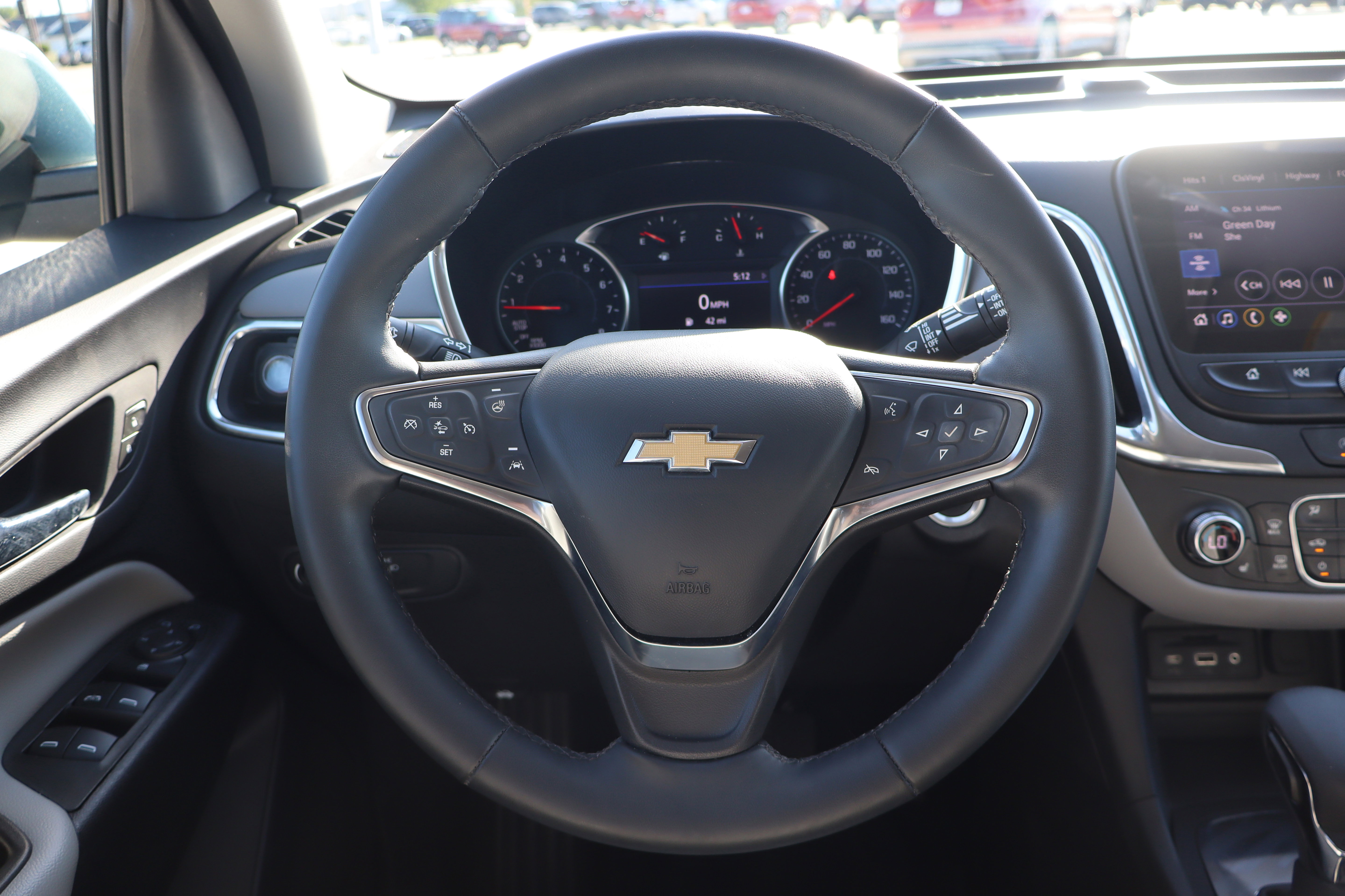 Used 2024 Chevrolet Equinox LT FWD image 14
