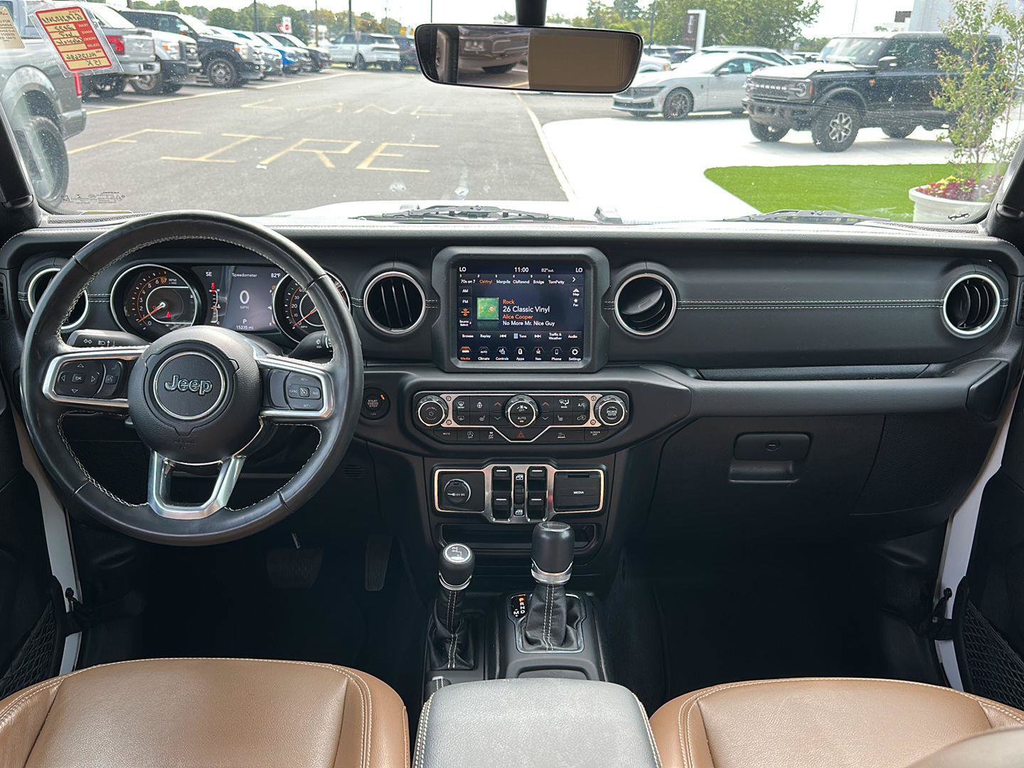 Used 2022 Jeep Gladiator Overland w/ Popular Equipment Package AWD/4WD image 14
