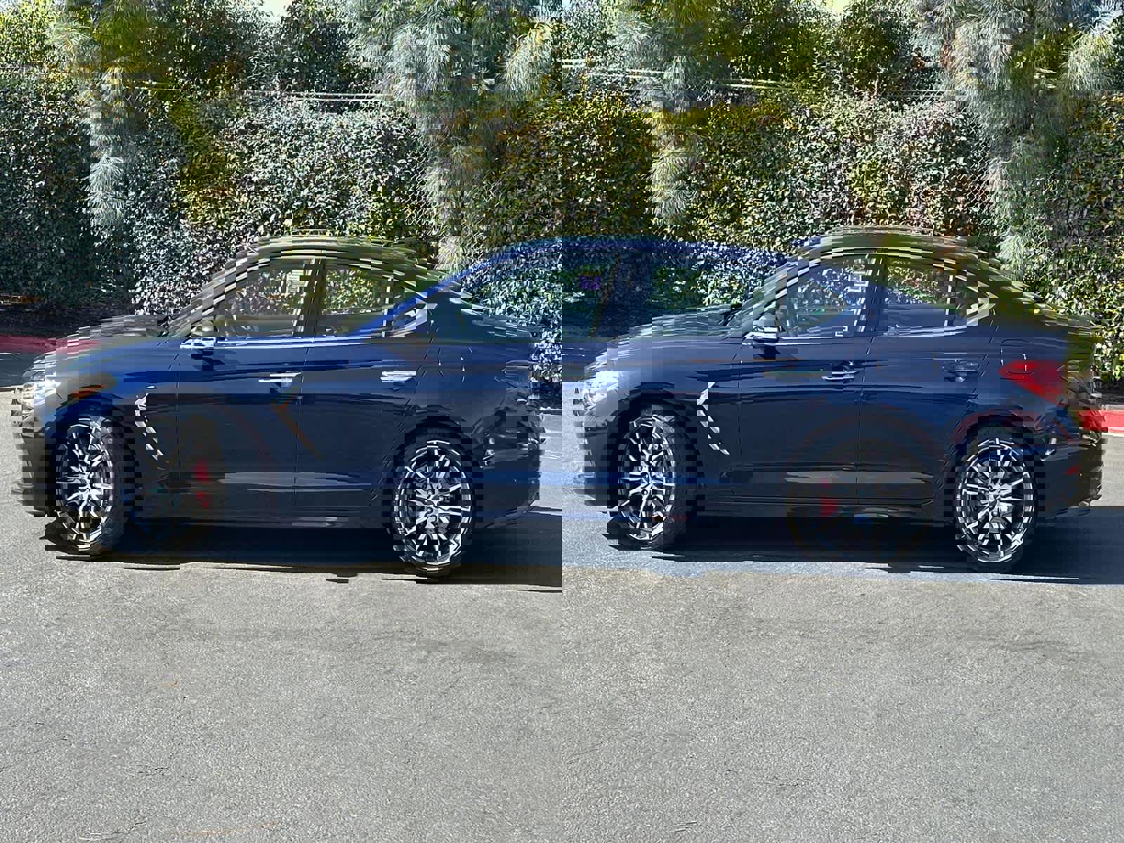 Used 2019 Genesis G70 2.0T Sport image 3