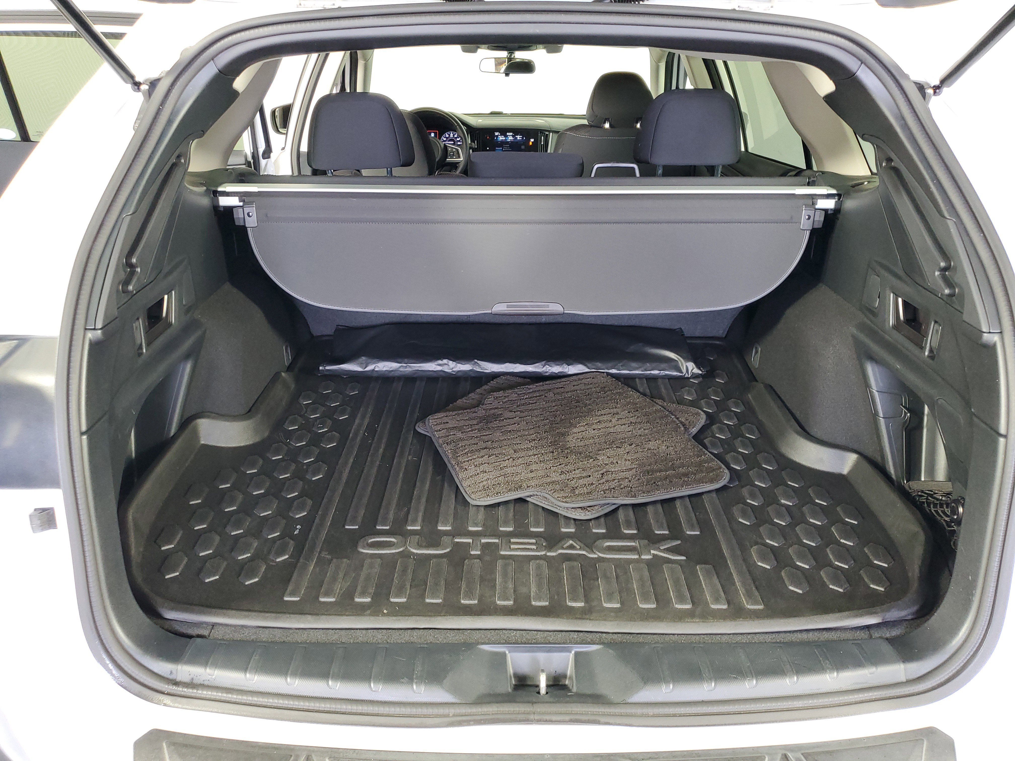 Used 2022 Subaru Outback Premium image 17