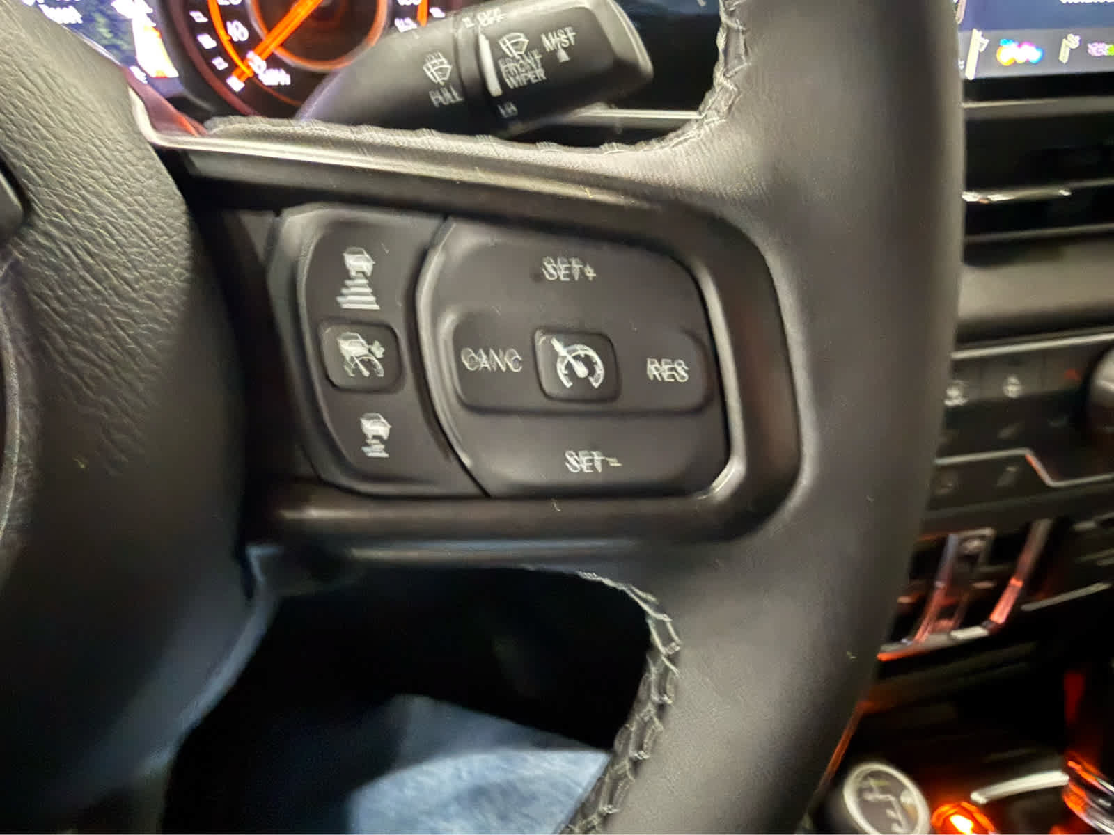 Used 2026 Jeep Gladiator Sport AWD/4WD image 13