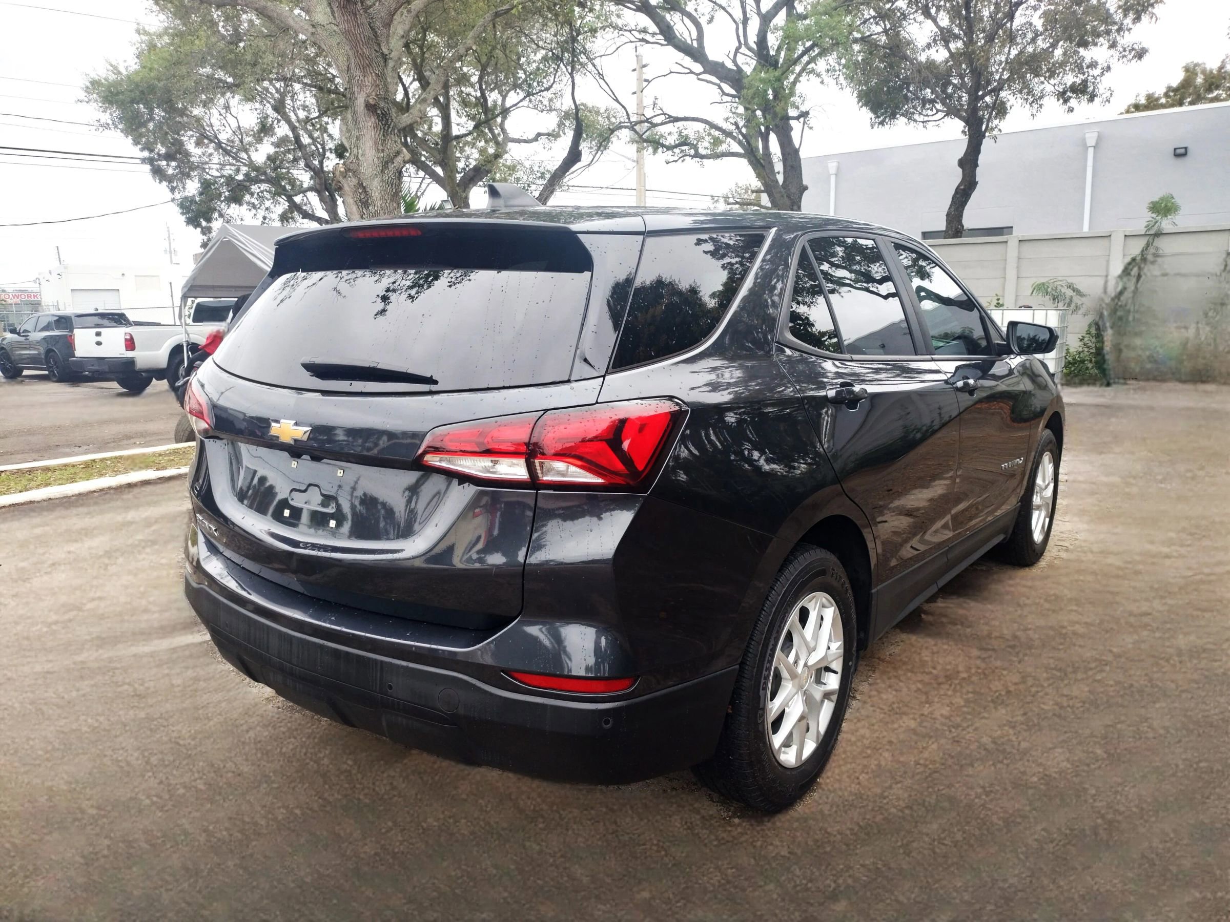 Used 2022 Chevrolet Equinox LS FWD image 8