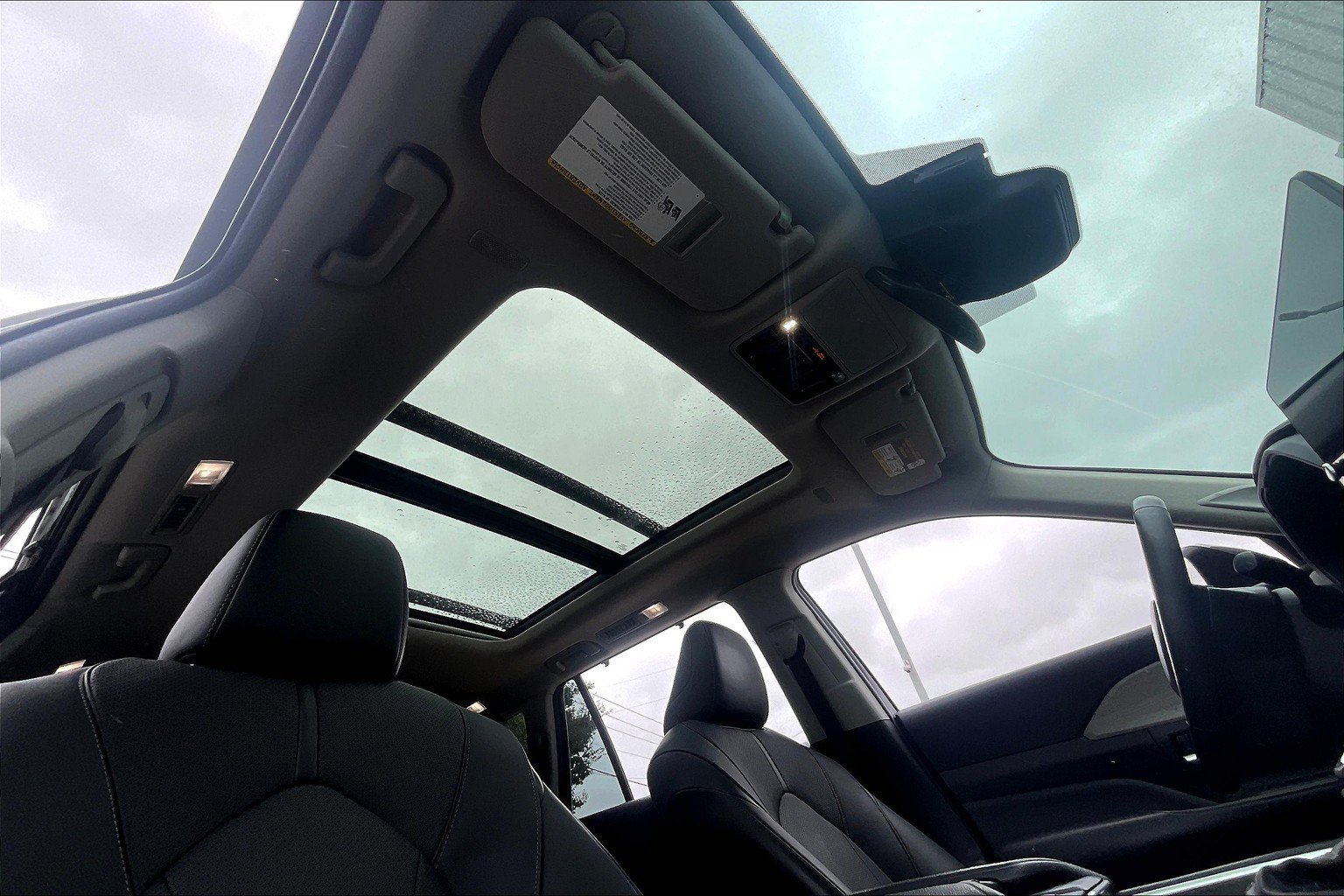Used 2024 Toyota Grand Highlander AWD image 27