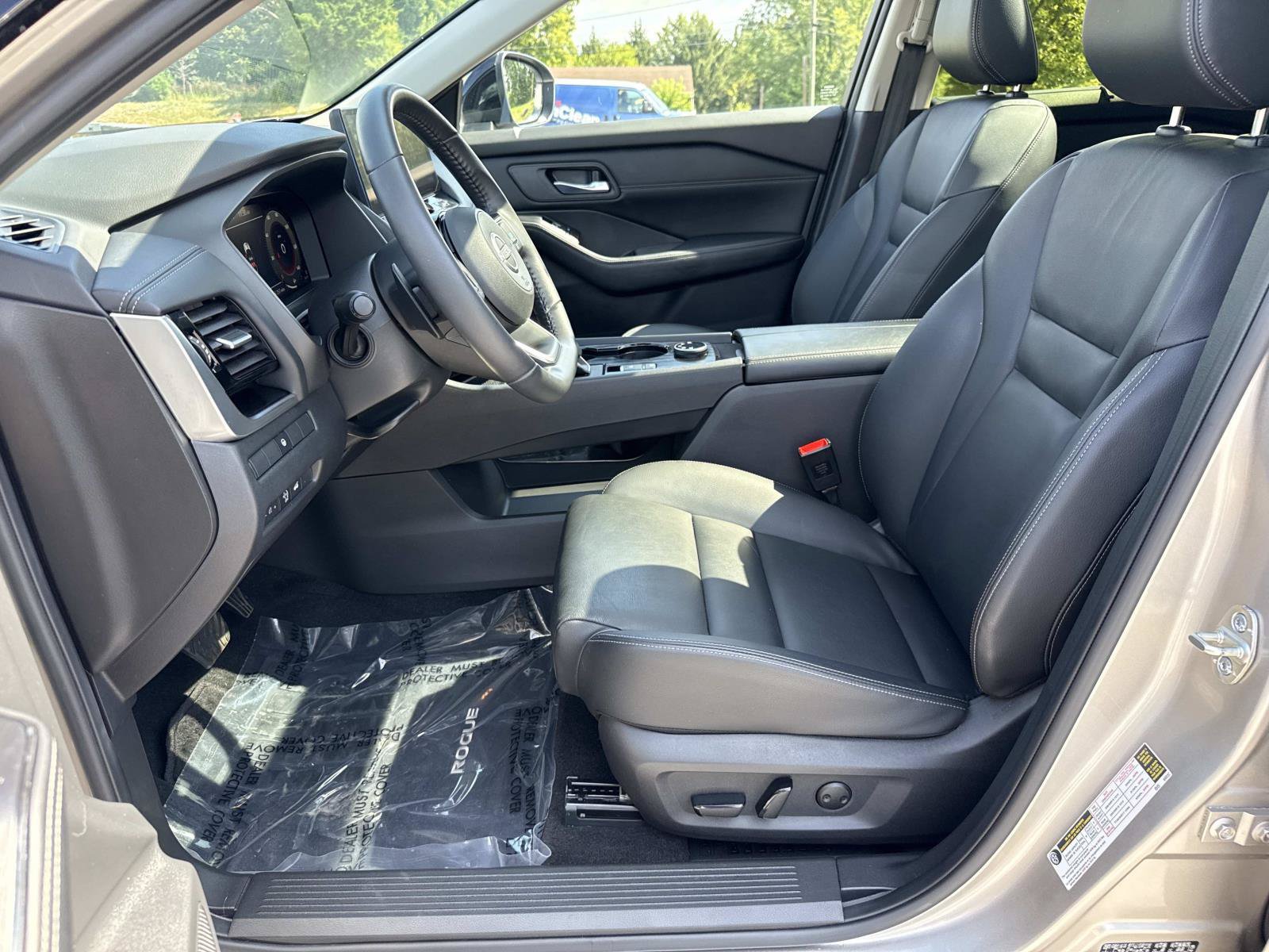 Used 2024 Nissan Rogue SL w/ SL Premium Package AWD/4WD image 29