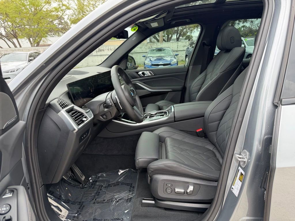 Used 2024 BMW X5 sDrive40i w/ M Sport Package image 16