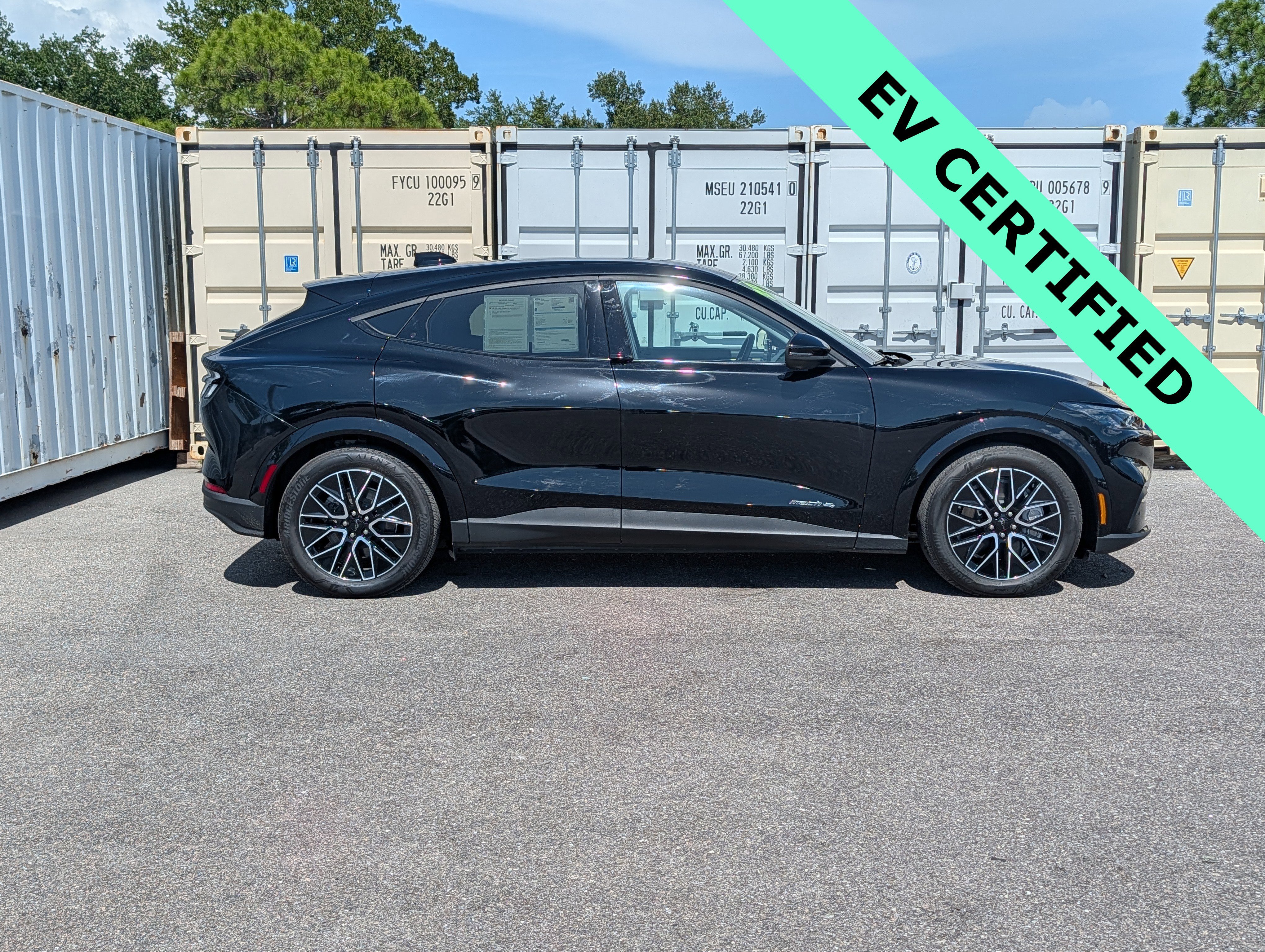 Certified 2025 Ford Mustang Mach-E Premium AWD/4WD image 3