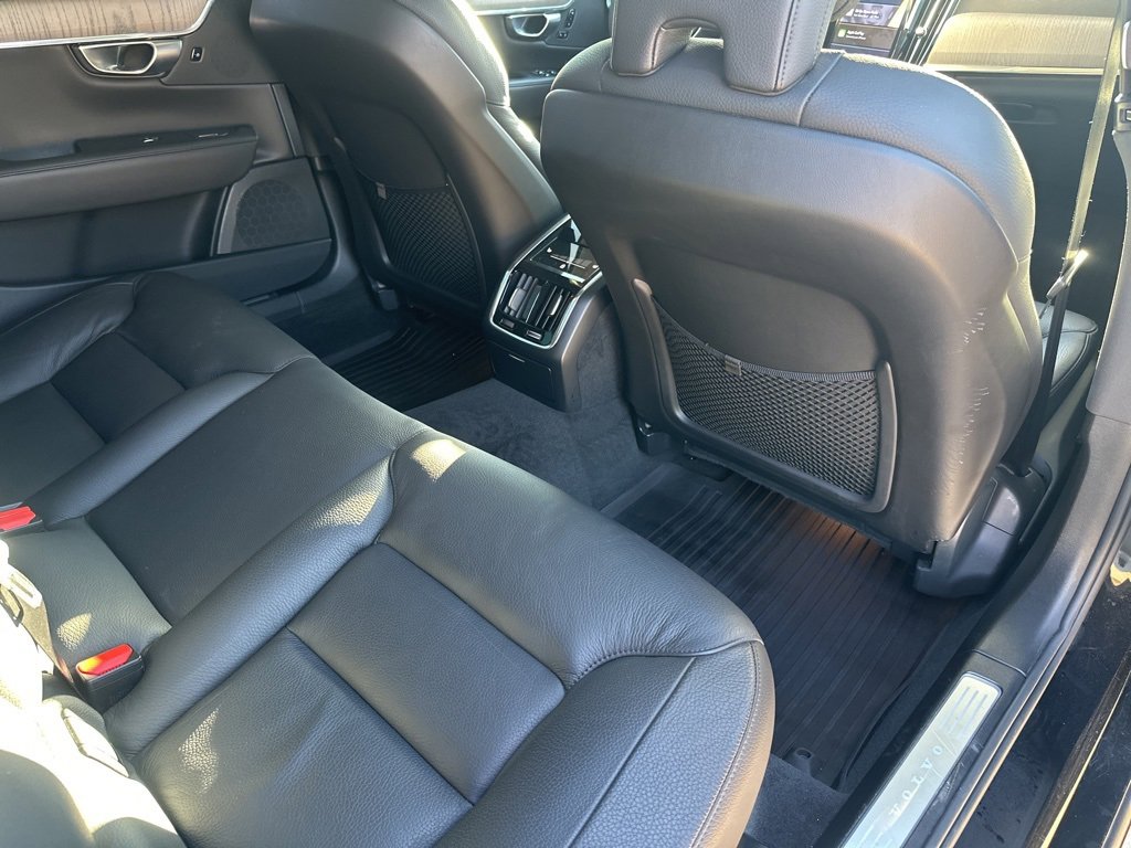Used 2024 Volvo S90 B6 Plus image 38