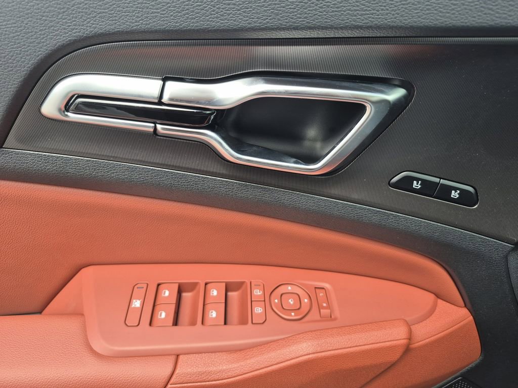New 2026 Kia Sportage SX image 7