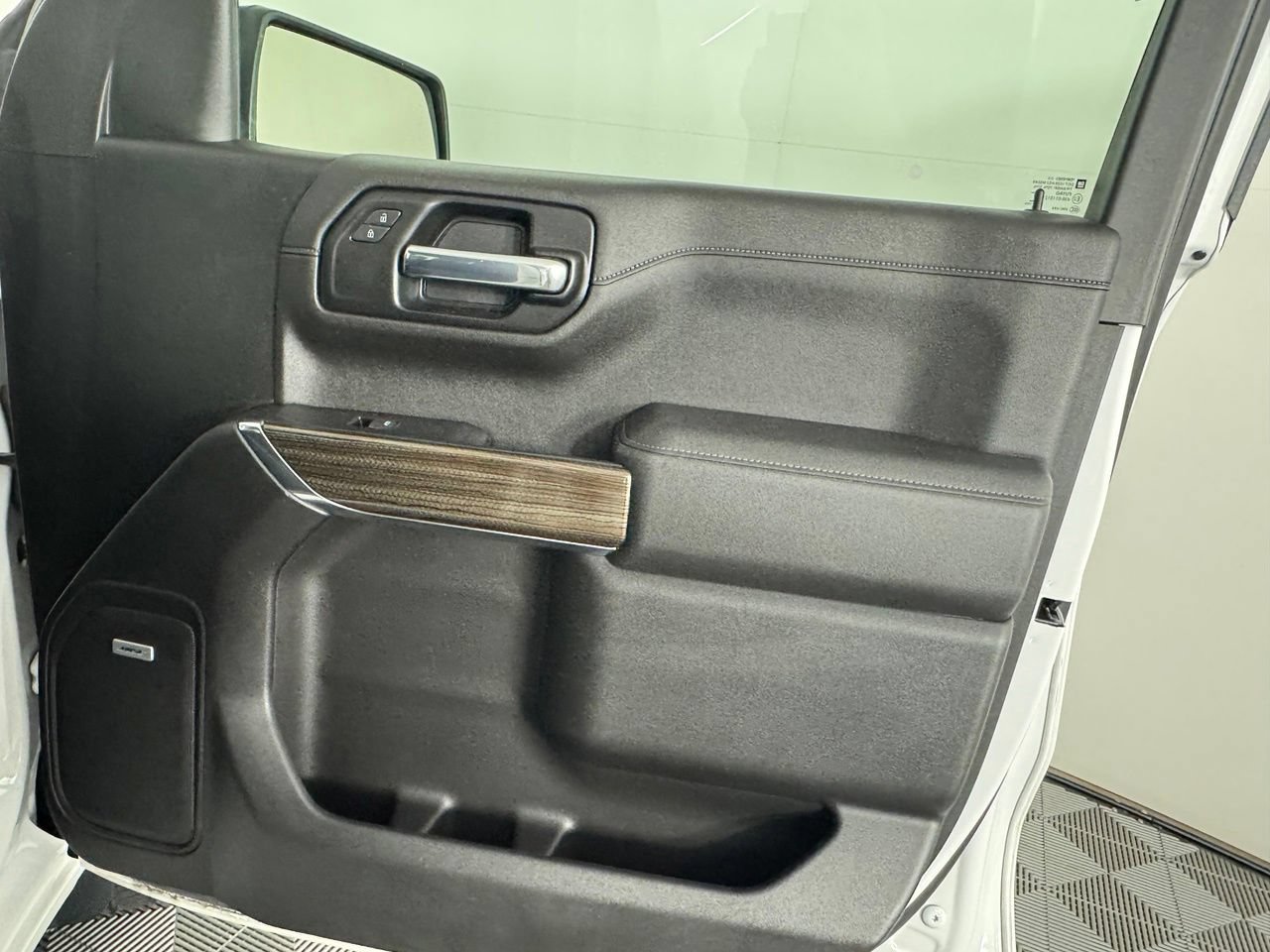 Used 2021 Chevrolet Silverado 1500 LT Trail Boss w/ Convenience Package II AWD/4WD image 30