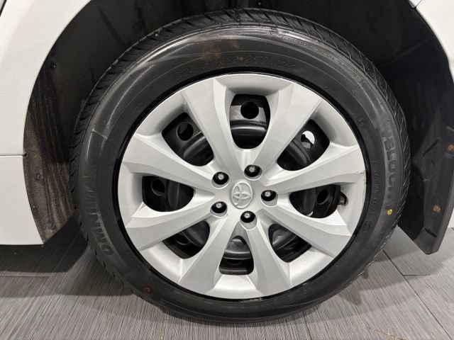 Used 2023 Toyota Corolla LE w/ Carpet Mat Package (TMS) FWD image 23