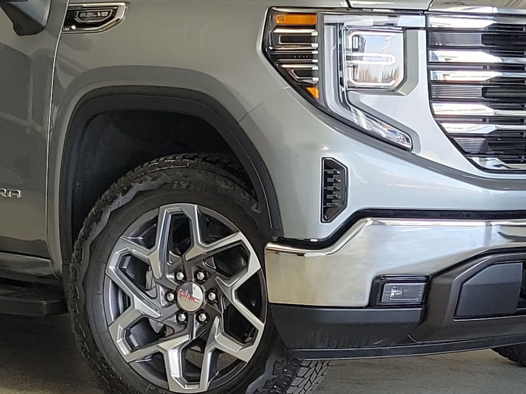 Certified 2024 GMC Sierra 1500 SLT w/ SLT Premium Package AWD/4WD image 2