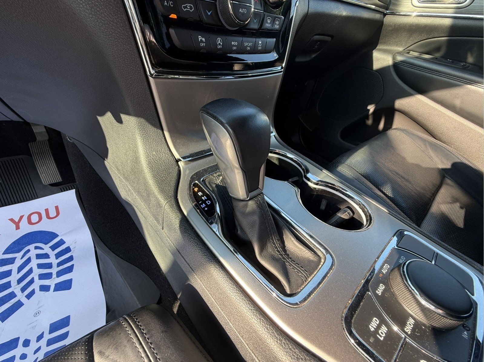 Used 2019 Jeep Grand Cherokee Limited w/ Luxury Group II AWD/4WD image 15