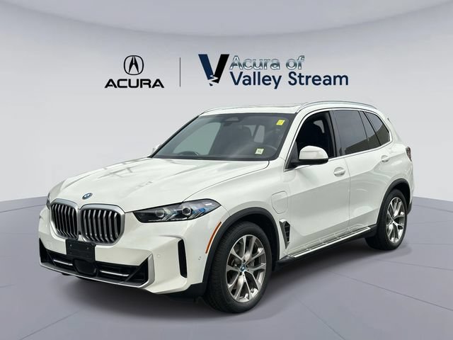 Used 2025 BMW X5 xDrive50e AWD/4WD image 4