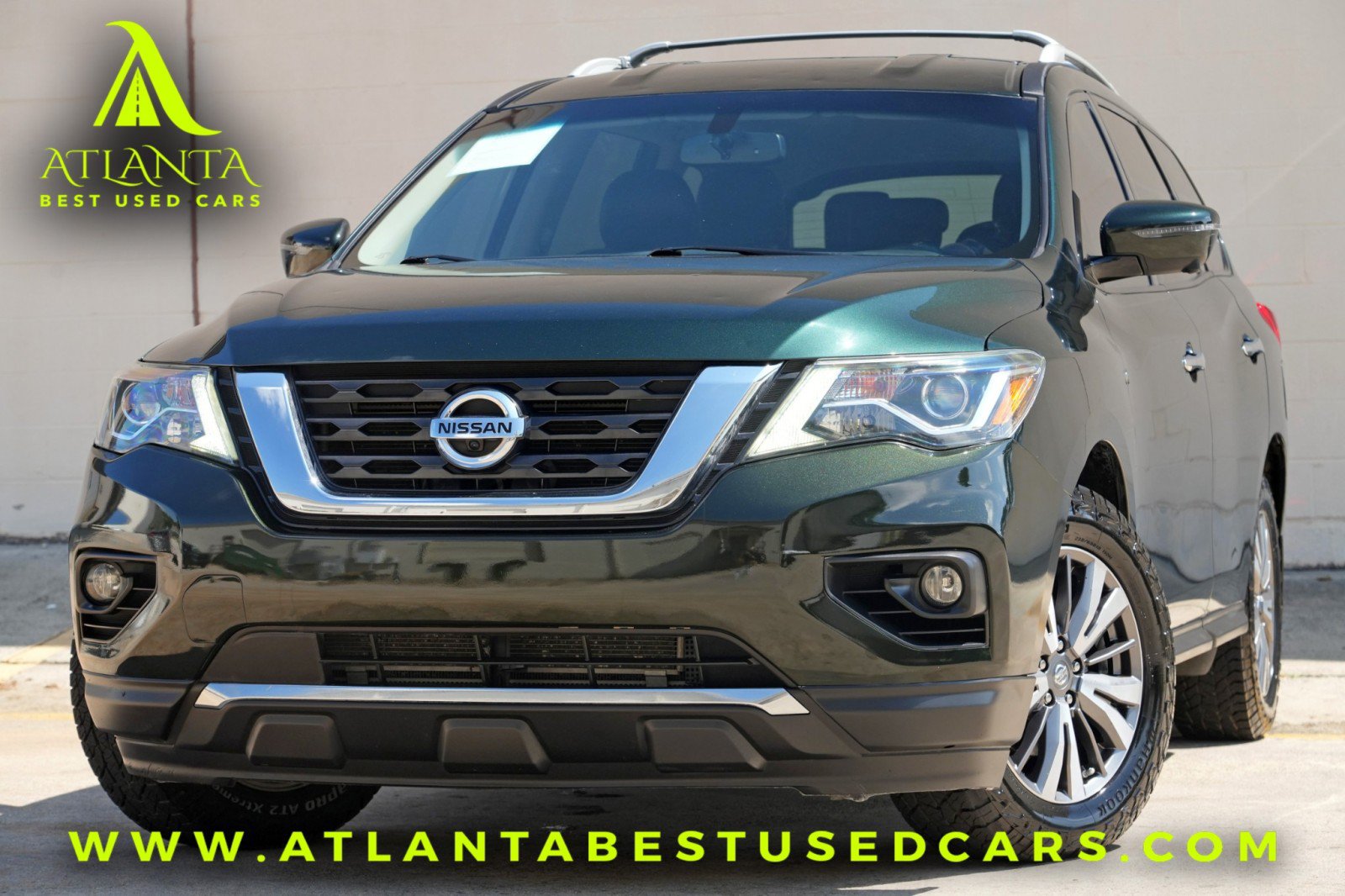 Used 2019 Nissan Pathfinder SL AWD/4WD image 1