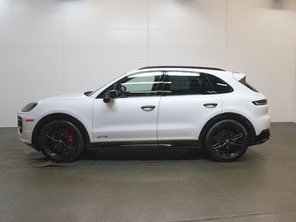New 2025 Porsche Cayenne GTS image 2