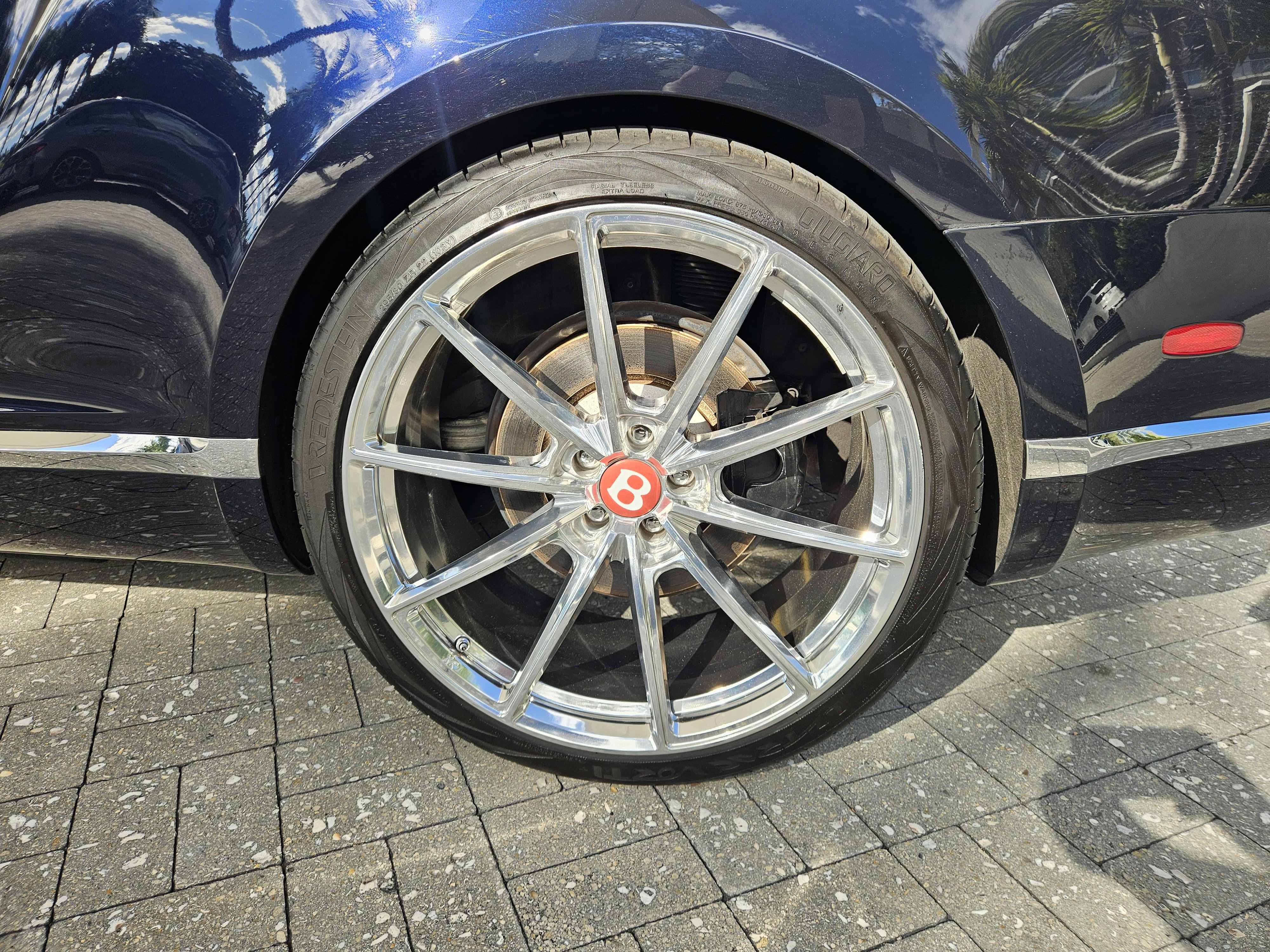 Used 2014 Bentley Continental GT image 23