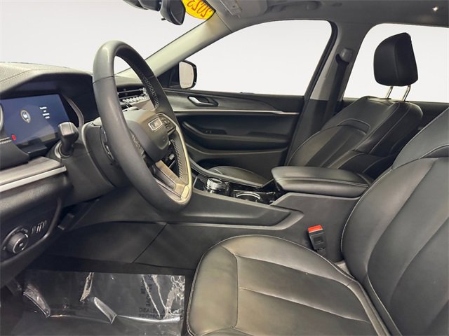 Used 2023 Jeep Grand Cherokee L Limited image 5