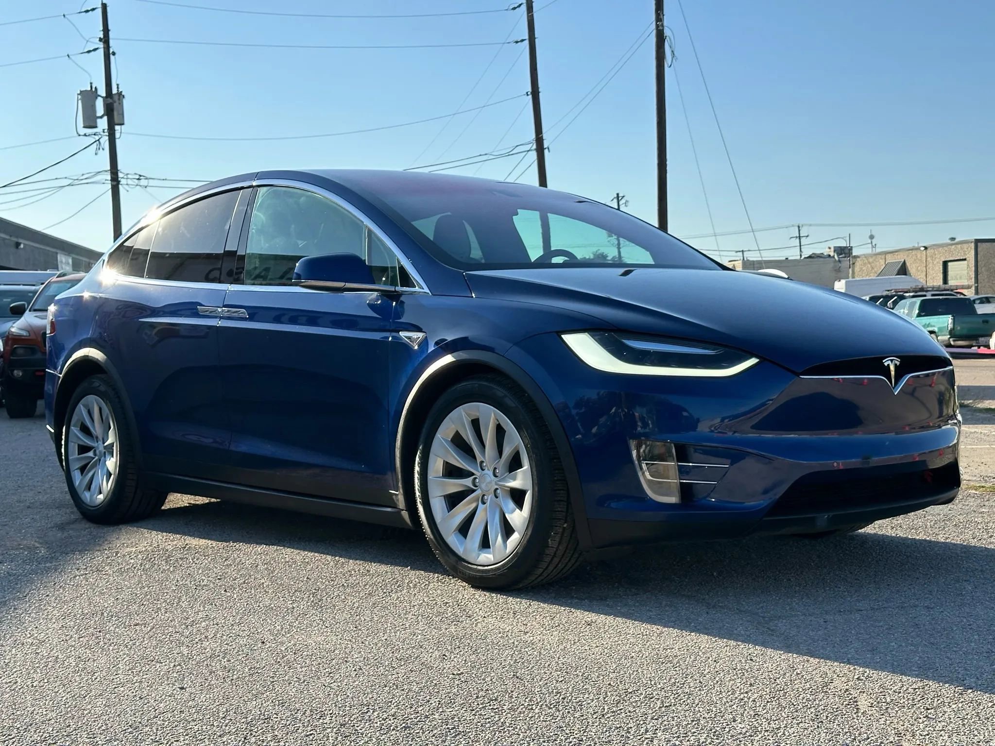 Used 2016 Tesla Model X 60D image 9