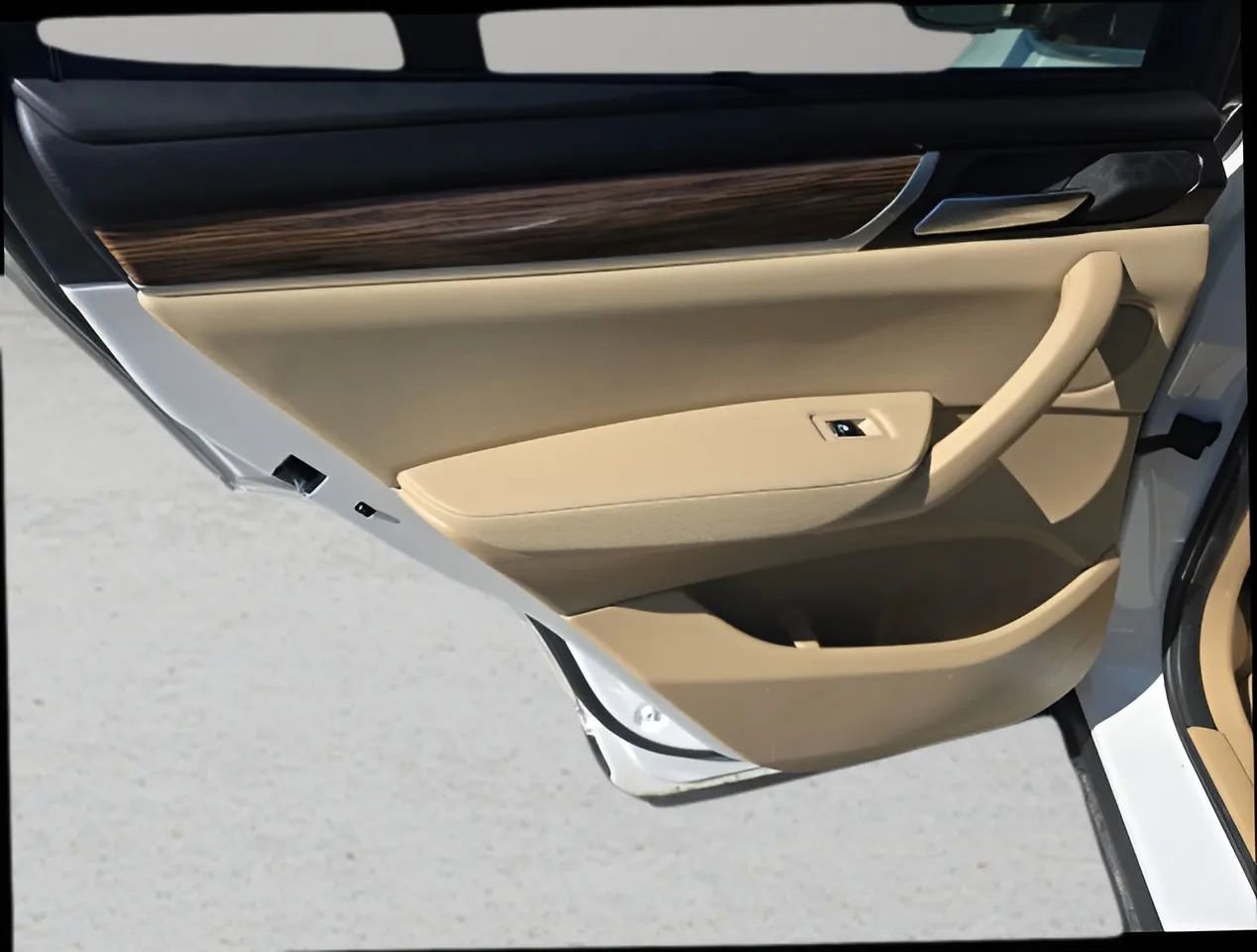 Used 2017 BMW X3 xDrive28i image 11