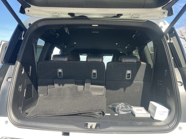 New 2026 Nissan Armada SL w/ Captain's Chari Seat Package image 20