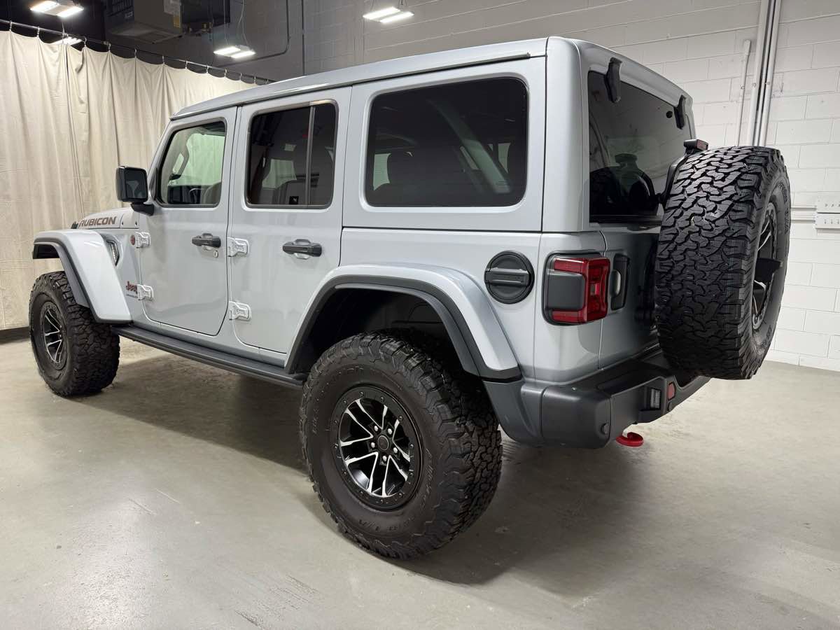 Used 2024 Jeep Wrangler Unlimited Rubicon image 5