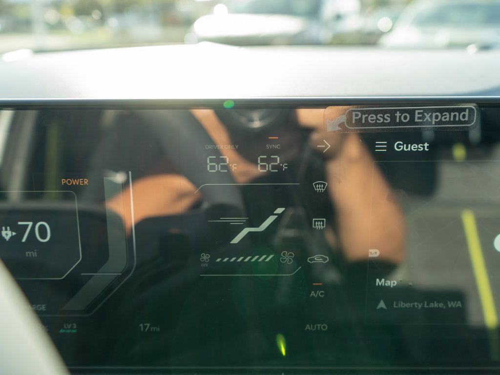 New 2027 Kia EV3 GT AWD/4WD image 25