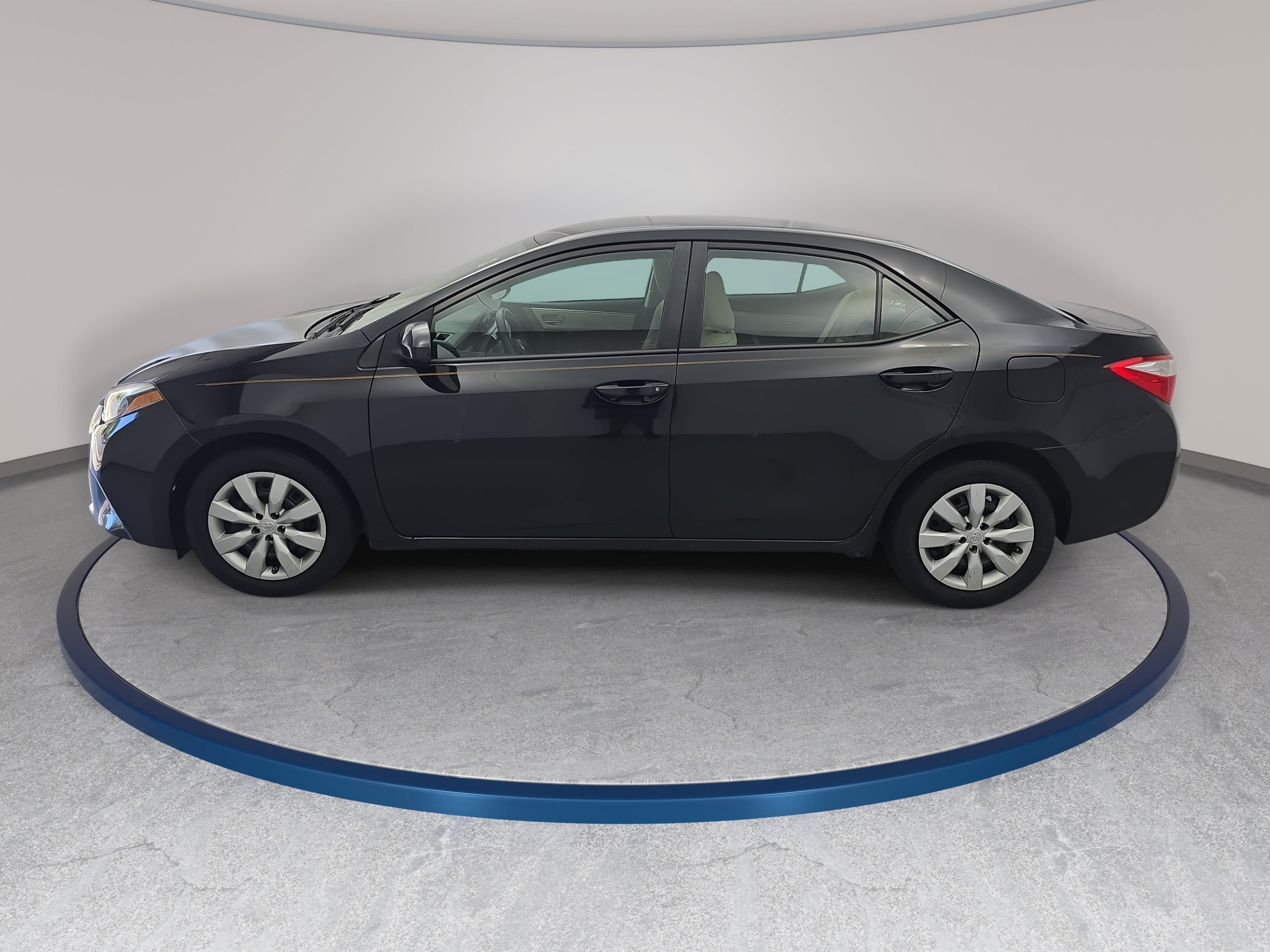 Used 2016 Toyota Corolla LE FWD image 8