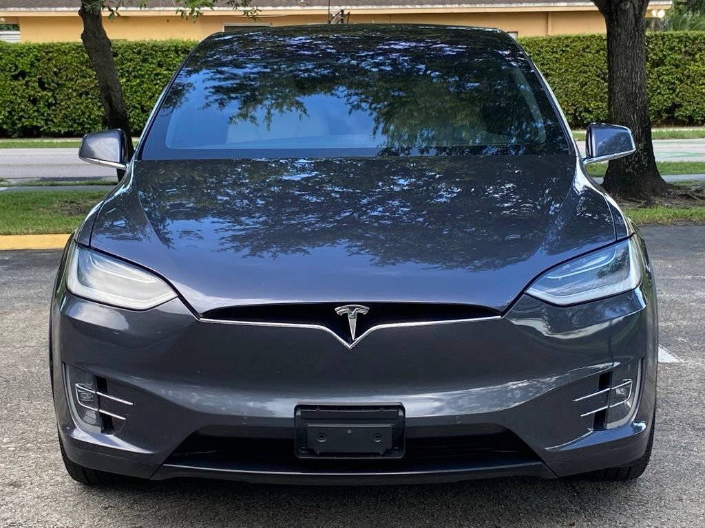 Used 2021 Tesla Model X Long Range AWD/4WD image 3