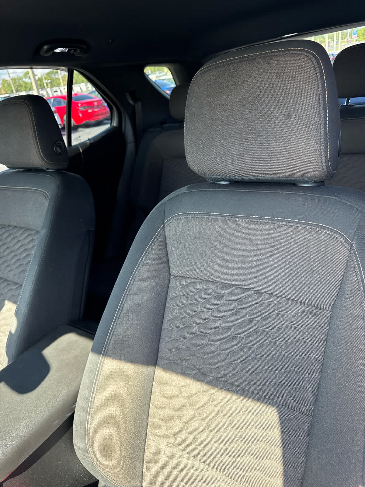 Used 2019 Chevrolet Equinox LT FWD image 12