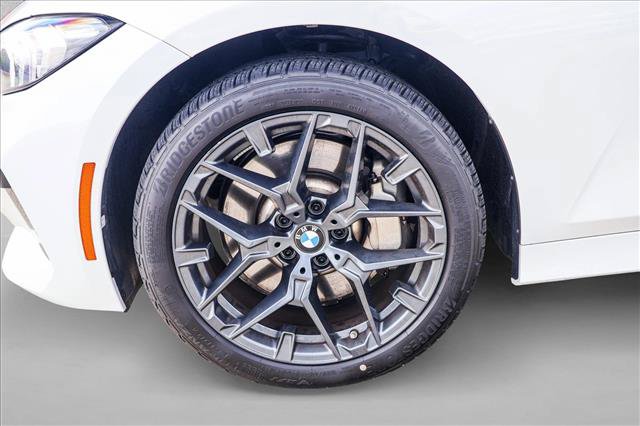 Used 2026 BMW 330i xDrive Sedan AWD/4WD image 9