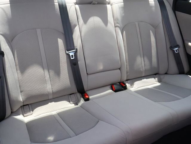 Used 2017 Hyundai Sonata SE image 18