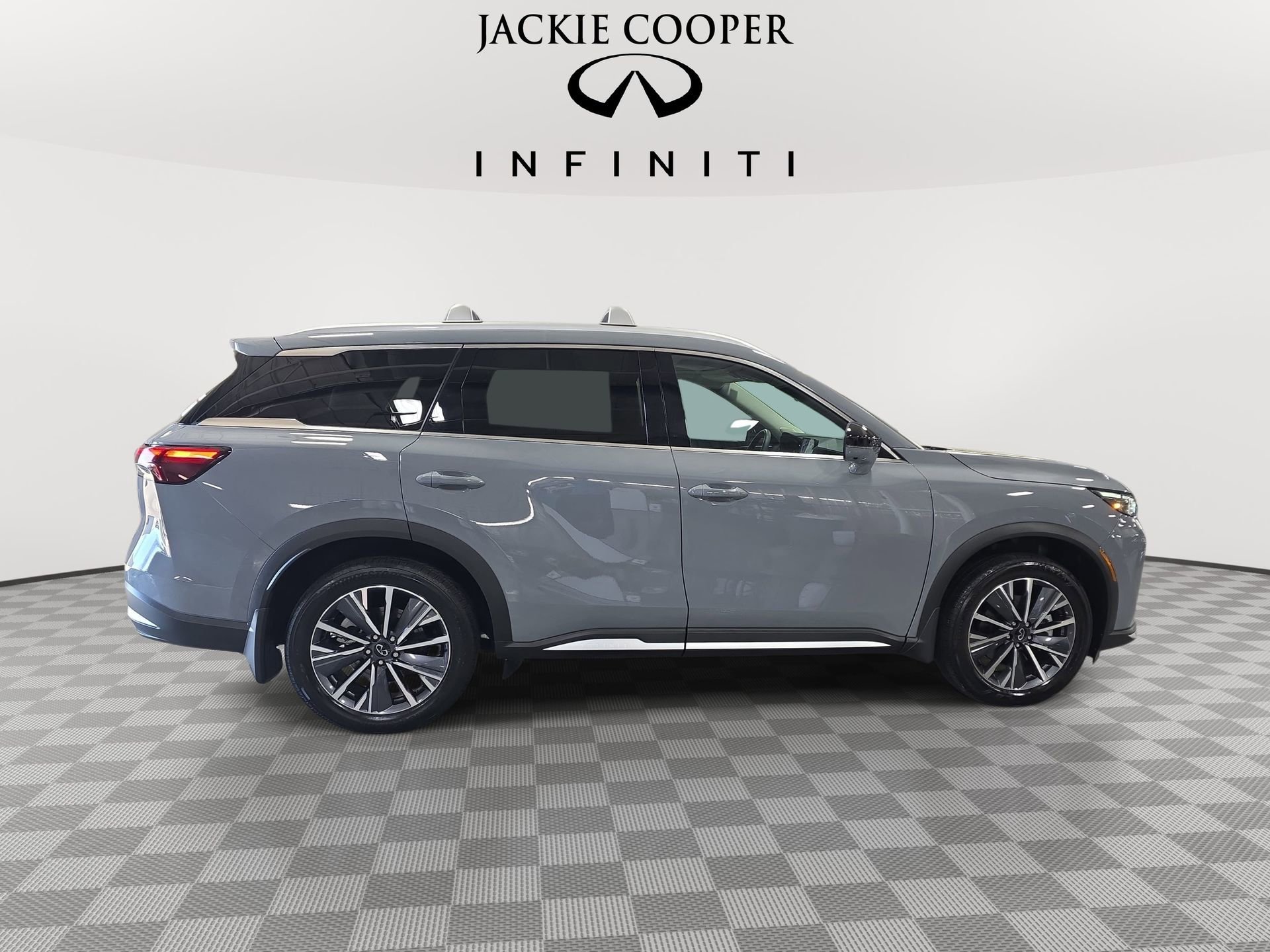 Used 2026 INFINITI QX60 Luxe w/ Cargo Package AWD/4WD image 4