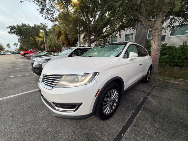 Used 2018 Lincoln MKX Select w/ Select Plus Package FWD image 1
