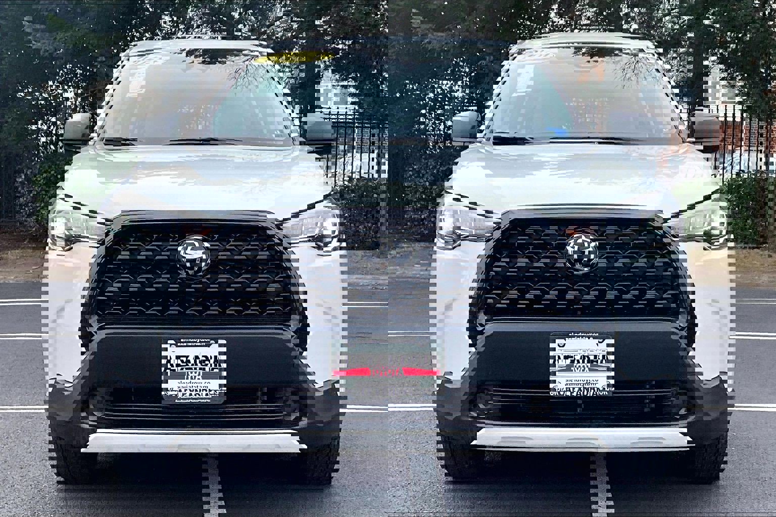 Used 2024 Toyota Corolla Cross L image 3