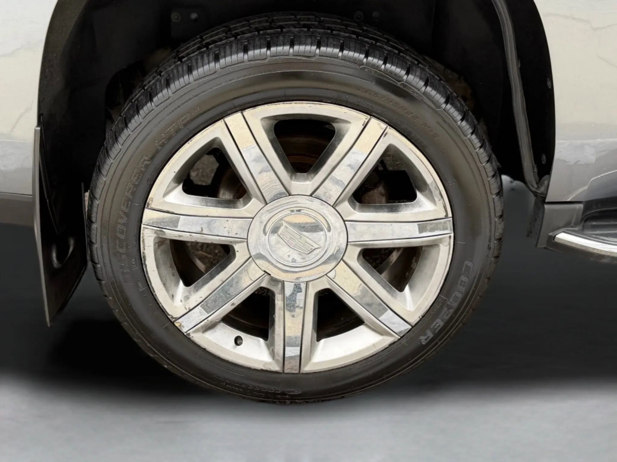 Used 2018 Cadillac Escalade Luxury image 41