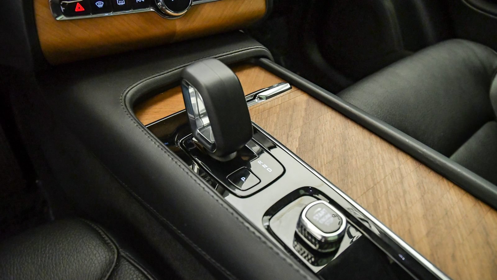 Certified 2023 Volvo XC90 T8 Core w/ Protection Package Premier AWD/4WD image 21