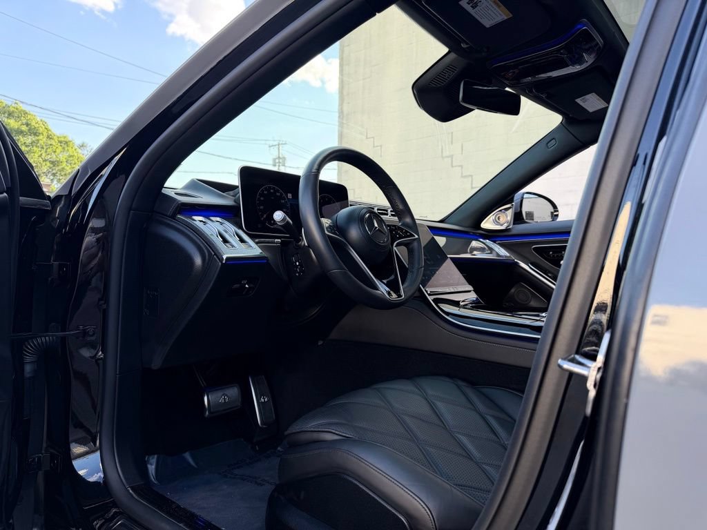 Used 2022 Mercedes-Benz Maybach S 580 4MATIC image 32