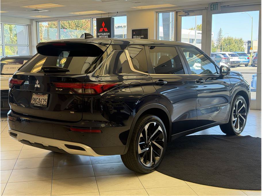 Used 2024 Mitsubishi Outlander FWD image 5