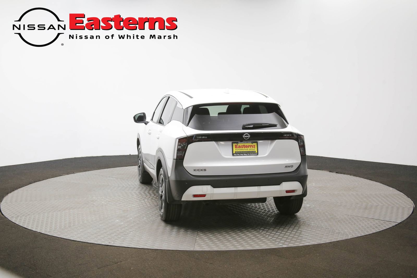 Used 2025 Nissan Kicks SV image 34