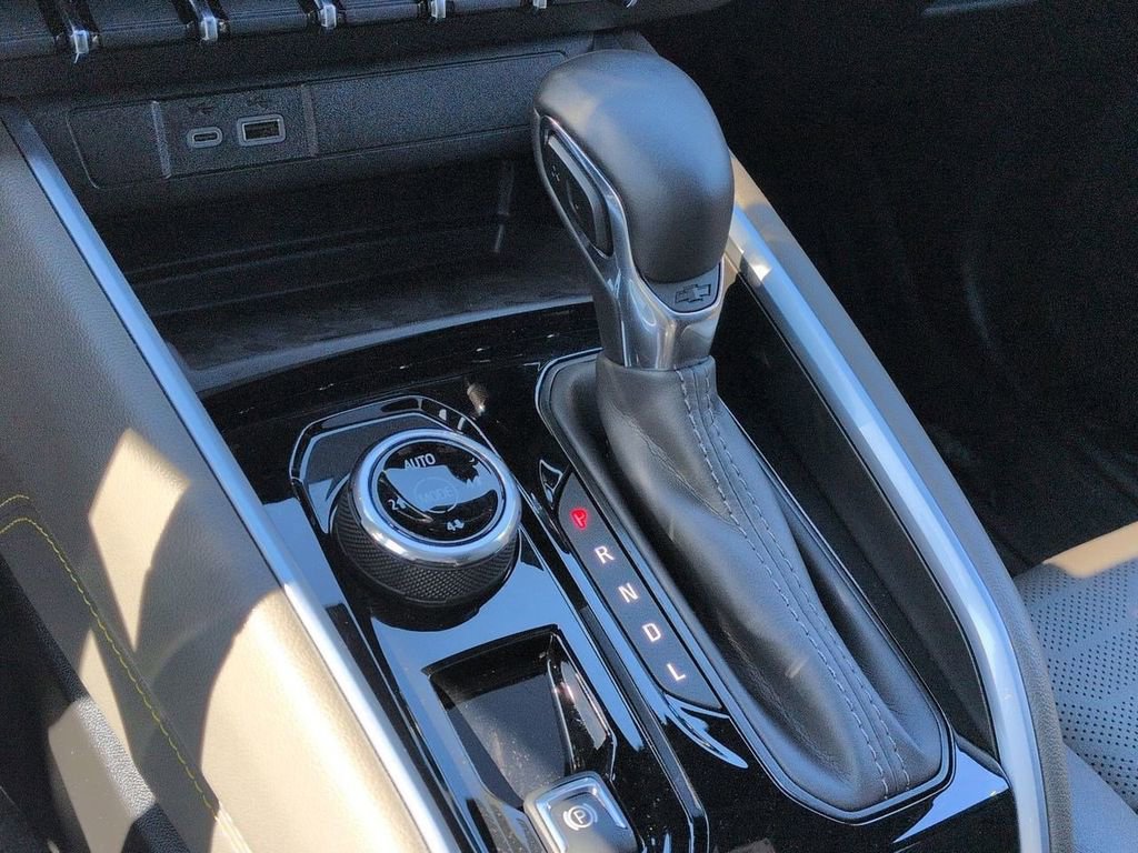 Used 2025 Chevrolet Colorado ZR2 w/ ZR2 Bison Edition image 17