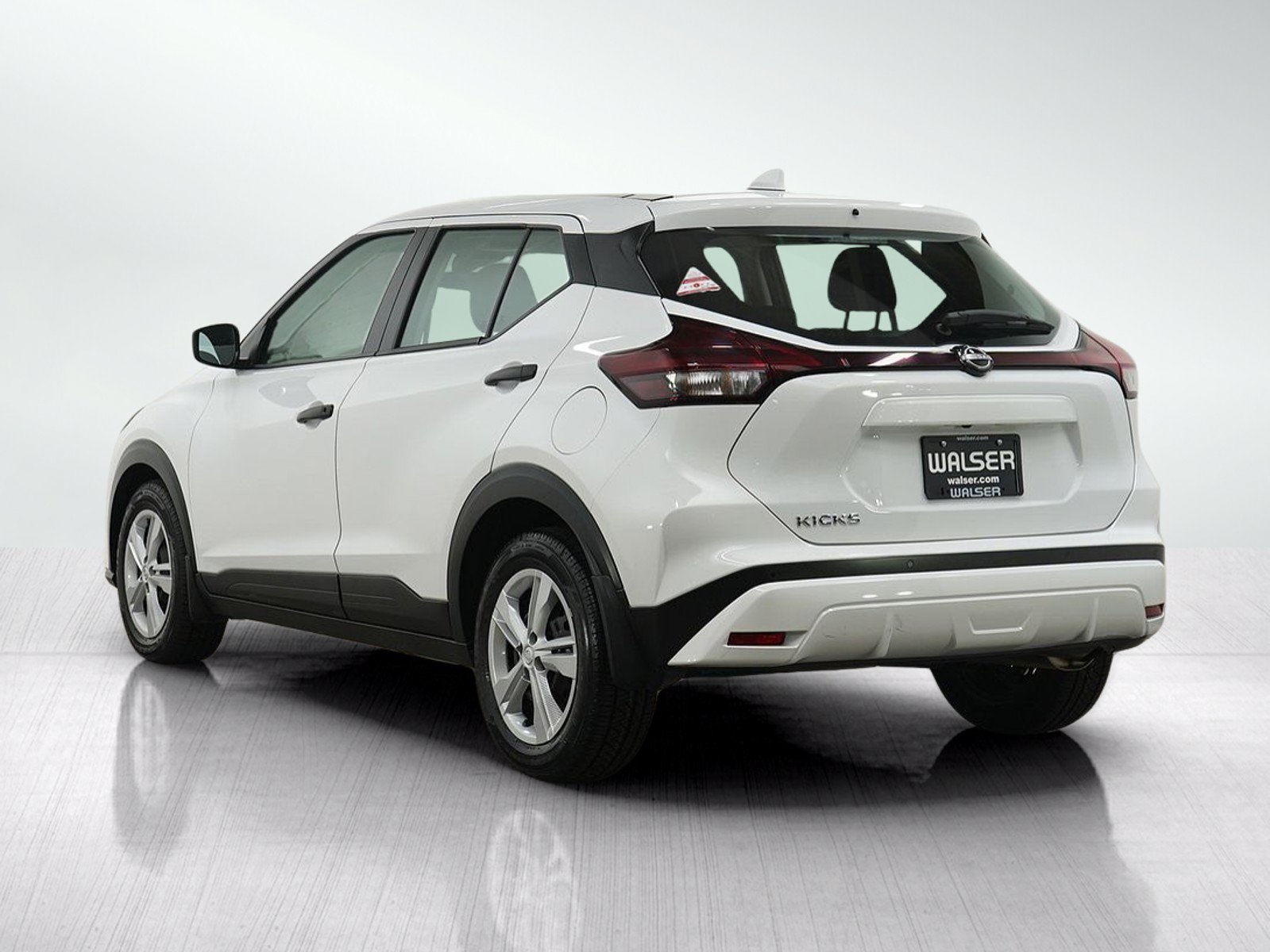 Used 2024 Nissan Kicks S FWD image 3