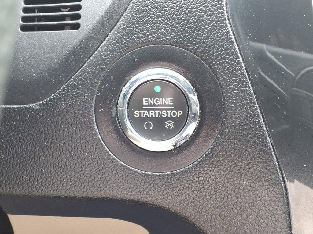 Used 2018 Ford Explorer XLT w/ Equipment Group 202A image 12